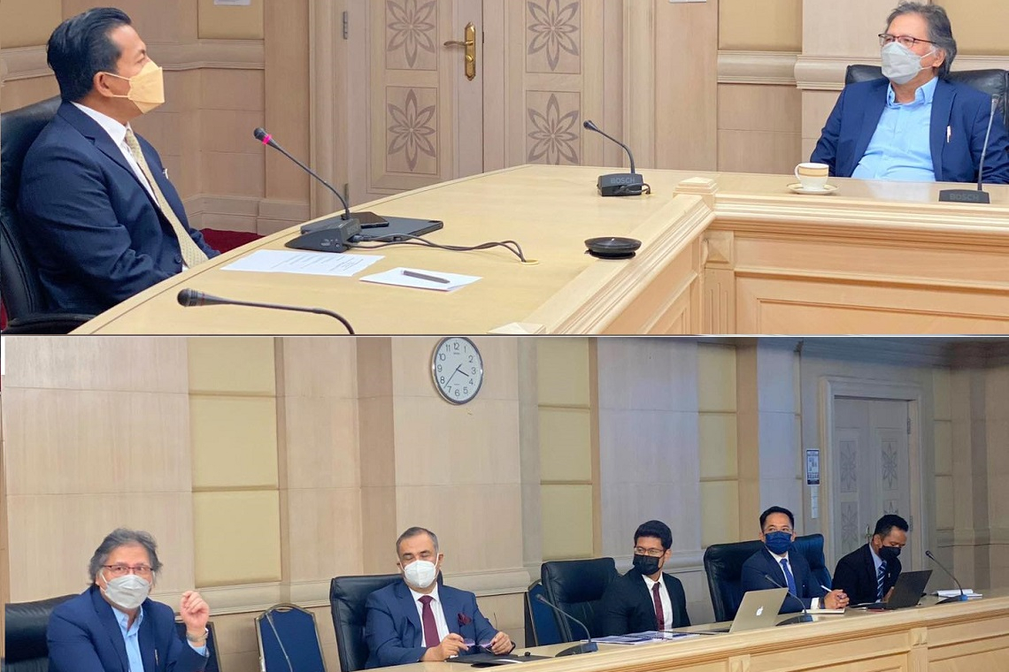 Sesi Pembentangan Outcome Roundtable 